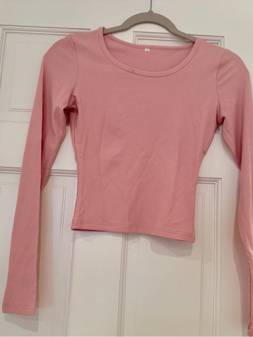 Women’s Pink Ribbed Long-Sleeve Crewneck Top